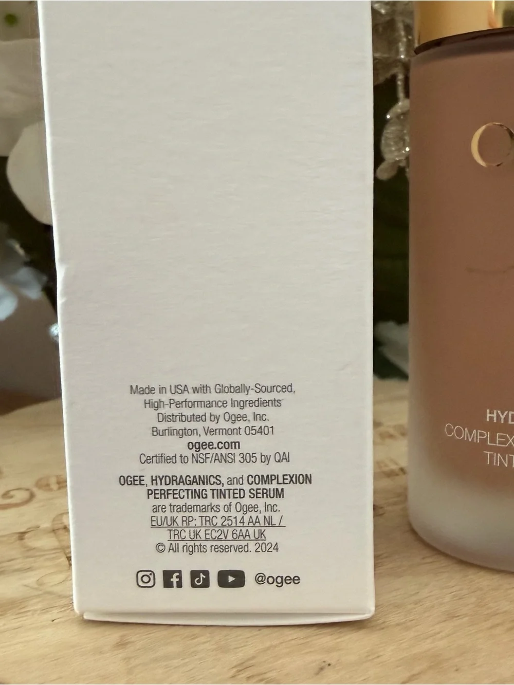 Ogee Hydraganics Complexion Perfecting Tinted Serum Larch 2.25C 30 ml / 1 fl oz
